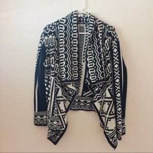 Women’s sweater, Woven Heart brand